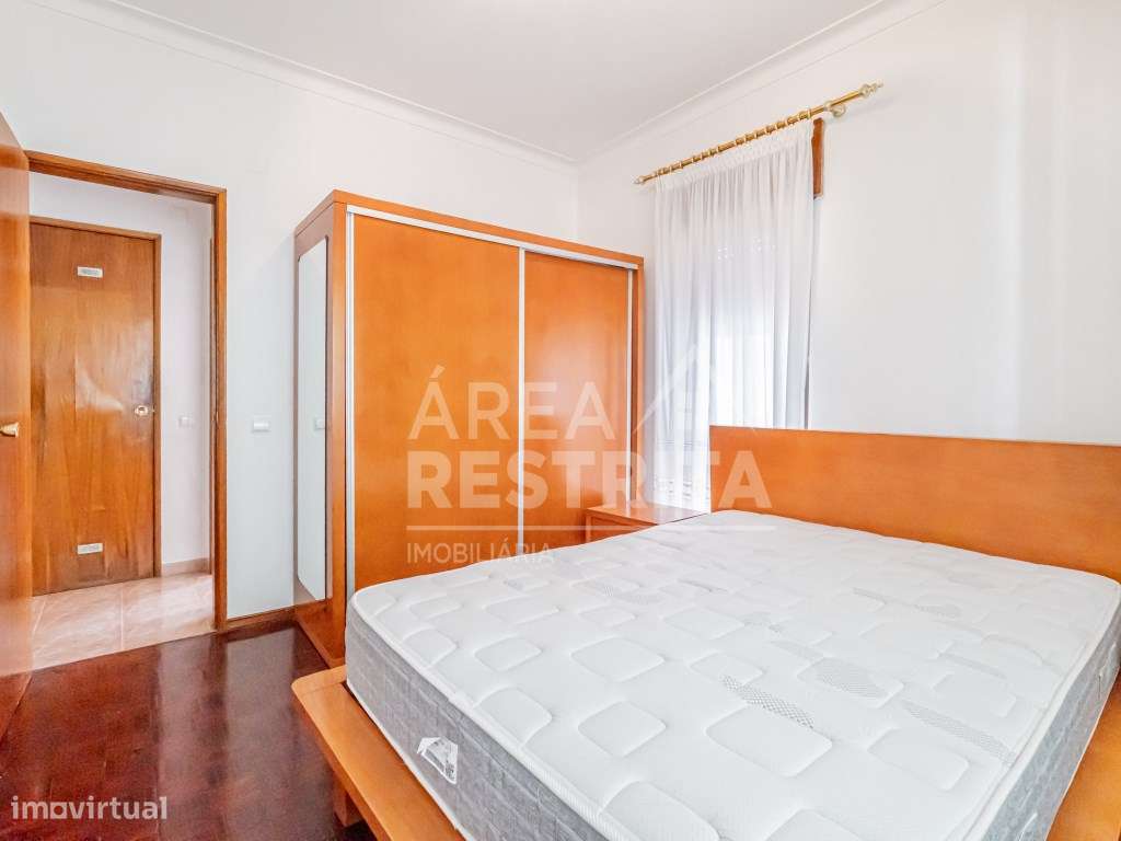 Excelente Apartamento T2 nas Paivas - Ótimo Potencial e Localização...-14
