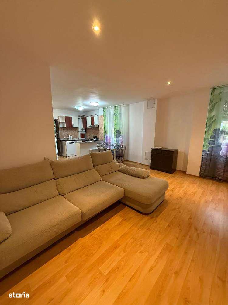 De vanzare Apartament 3 camere cu scara interioara, zona Tolstoi. - Imagine principală: 1/15