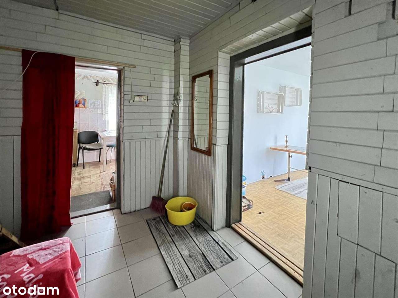 Wyjątkowa nieruchomość. Drewniany domek z działką.-11