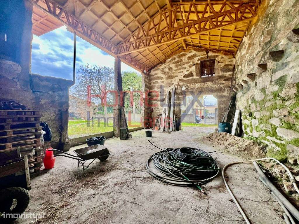 Terreno com Ruinas em Águas Santas-42