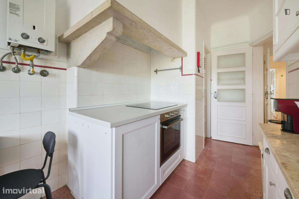 Quarto - localizado em Entrecampos Lisbon - Grande imagem: 3/9