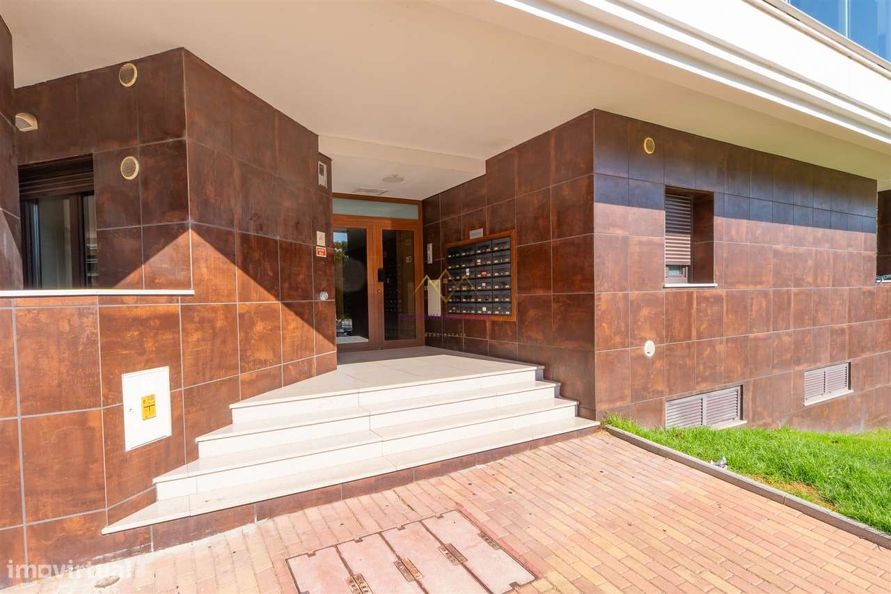 T3 único na Urbanização Terraços da Ponte - vista frontal de rio - Grande imagem: 5/38