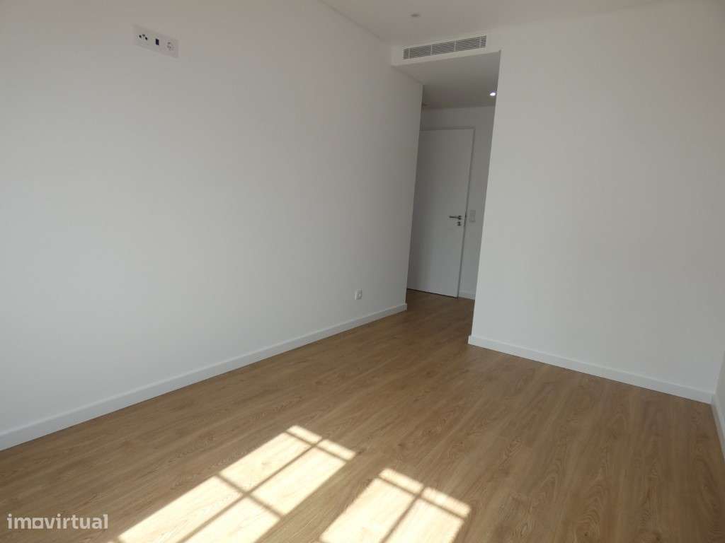 Descubra o Apartamento ideal para a sua Família ; T2- 2026, pronto ...-16