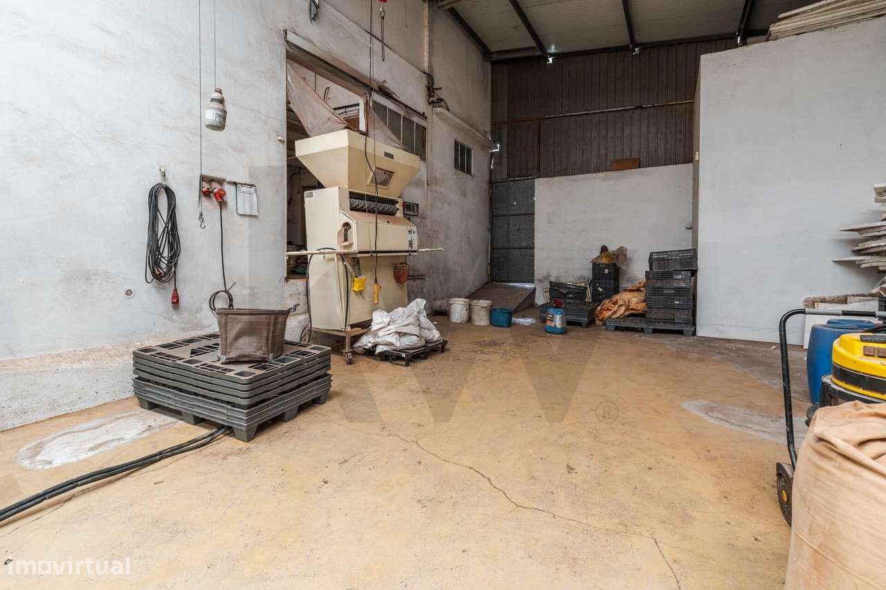 VENDA DE ARMAZÉM INDUSTRIAL | 886m2 Área Coberta | LOUROSA – SANTA MAR - Grande imagem: 5/28