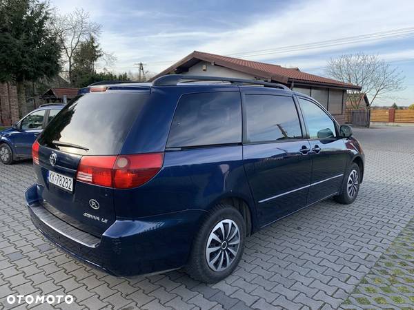 Toyota Sienna - 7