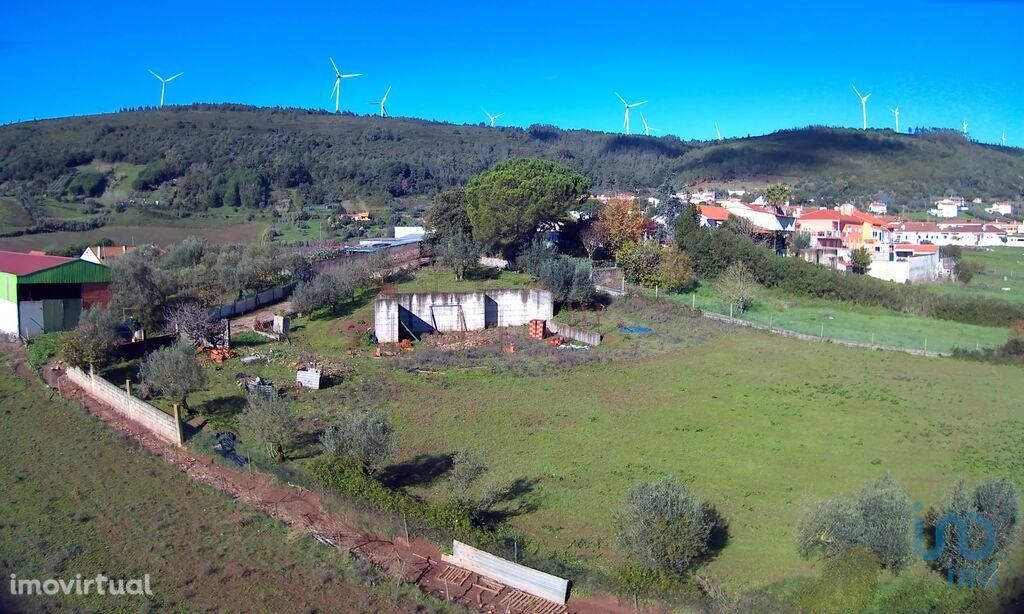 Terreno em Santarém de 2400,00 m2