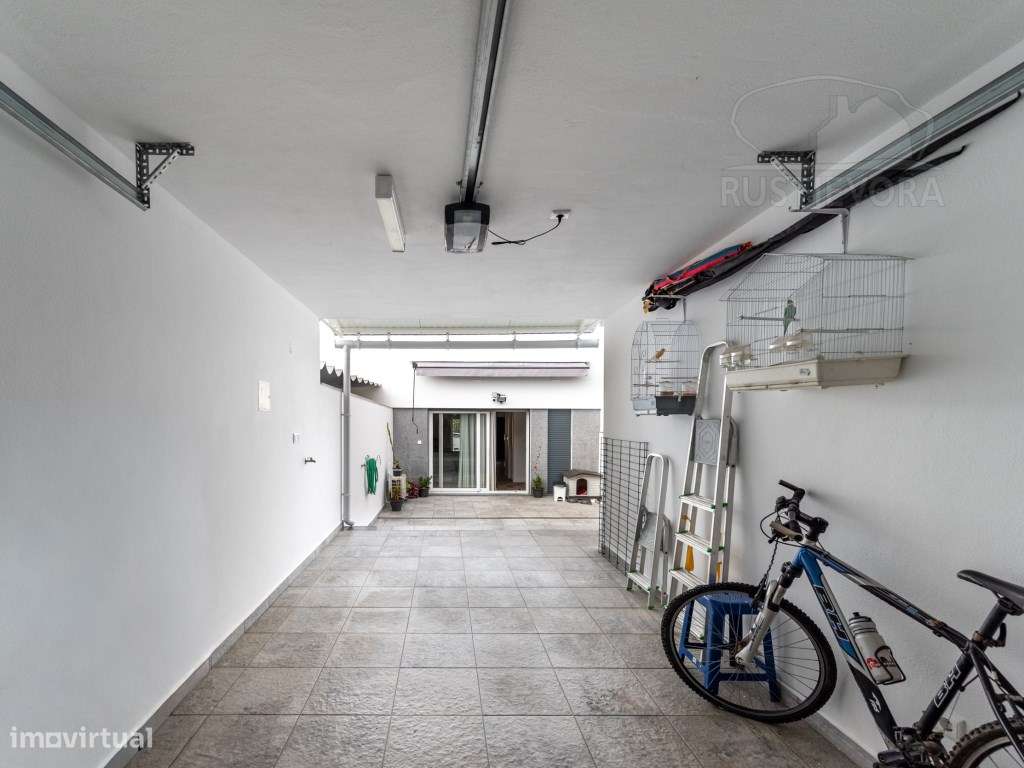 Moradia T3 com quintal e garagem | Bairro de Almeirim em Évora-24