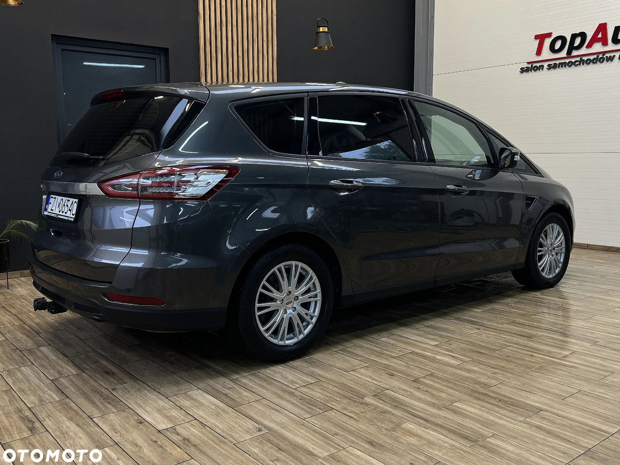 Ford S-Max 2.0 TDCi Titanium PowerShift - 6