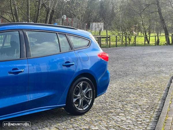 Ford Focus SW 1.5 TDCi EcoBlue ST-Line - 4