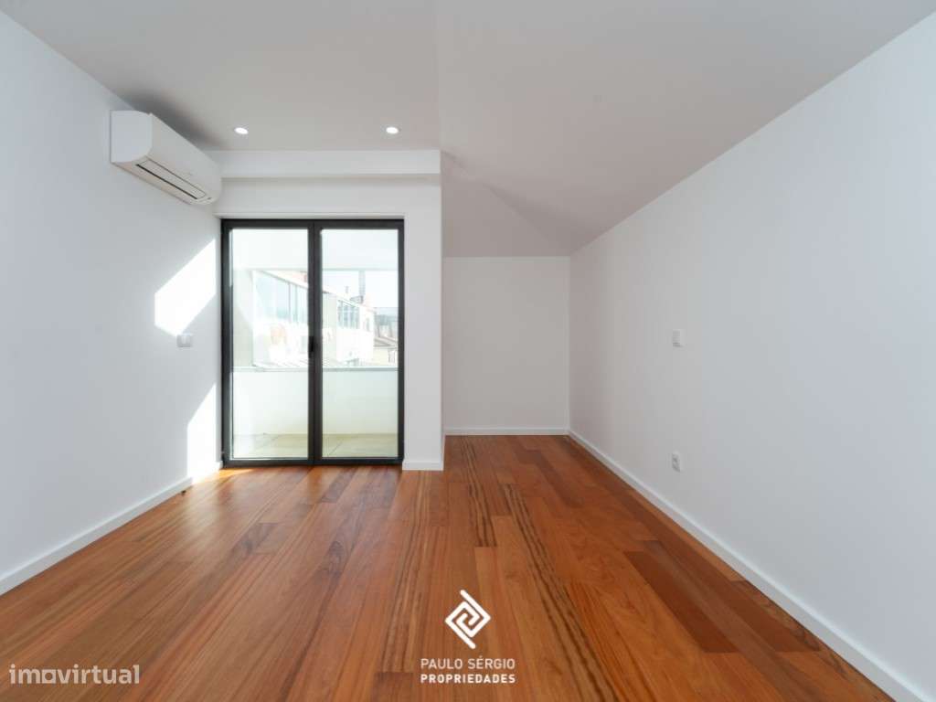 Apartamento T3 Duplex em Espinho-11