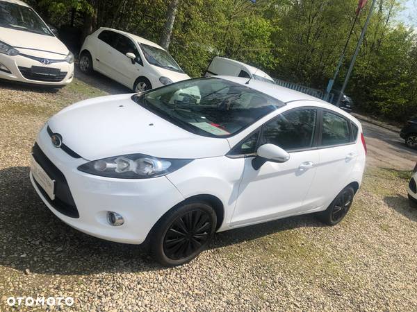 Ford Fiesta 1.25 Ambiente - 2