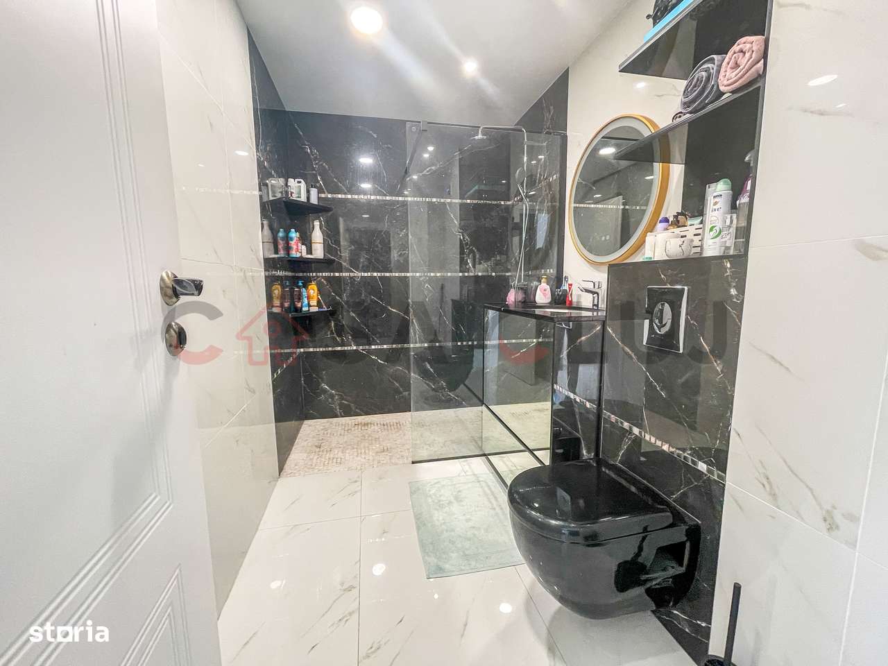 Ultrafinisat, zona semicentrala, cu doua locuri de parcare in subteran - Imagine principală: 5/7