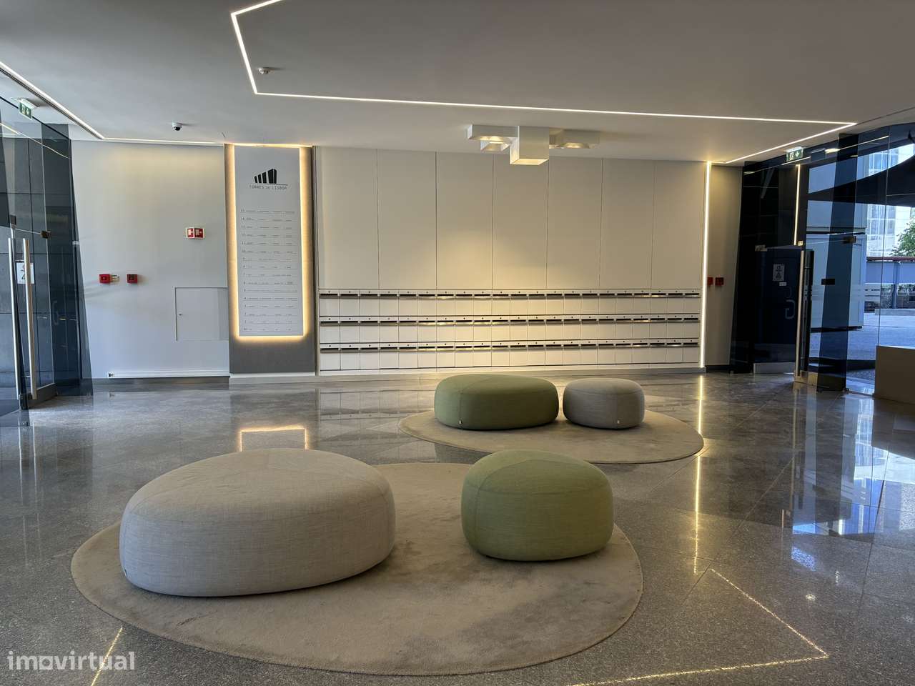 Torres Lisboa " G " Parqueamento no Piso Entrada - Grande imagem: 5/20