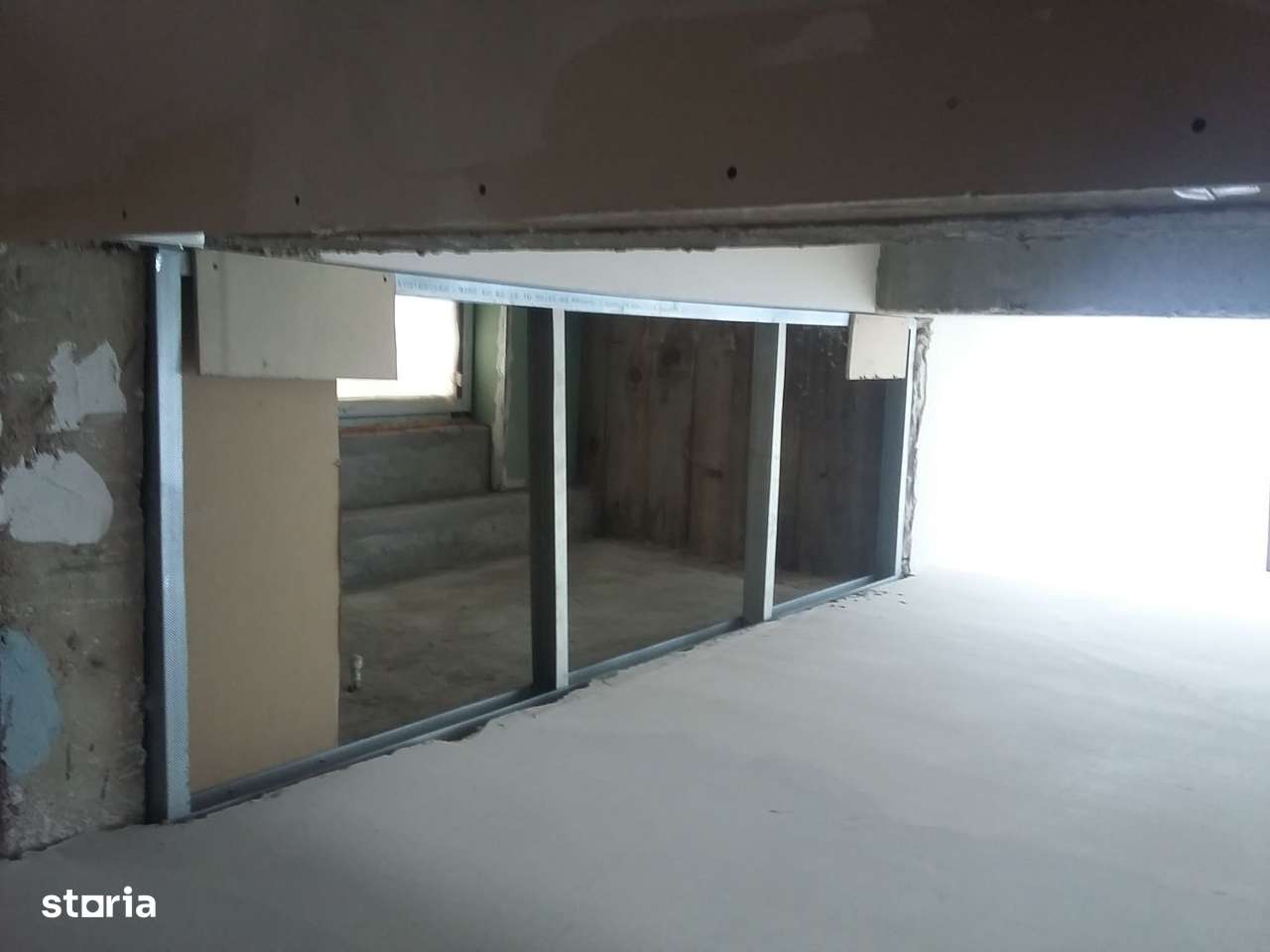 Spatiu stradal in vila Mihai Bravu | Piata Muncii 300mp sector 2 pentr - Imagine principală: 5/9