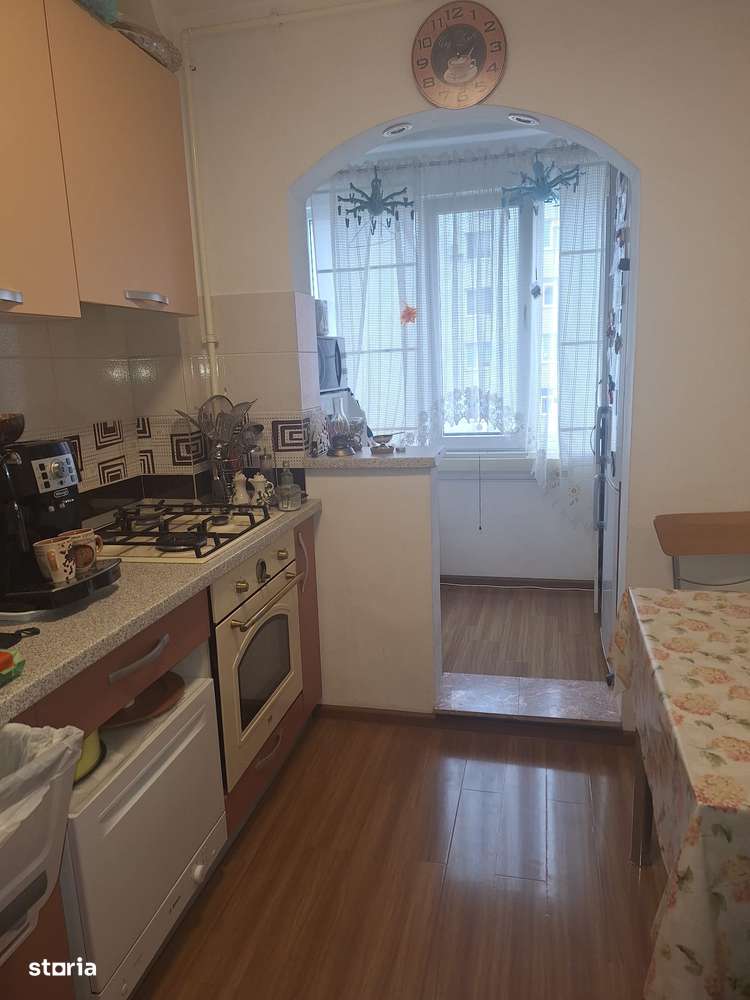 Ap. 2cam,dec,renovat total,et.5,bl.reabilitat,1 min distanta metrou.-1