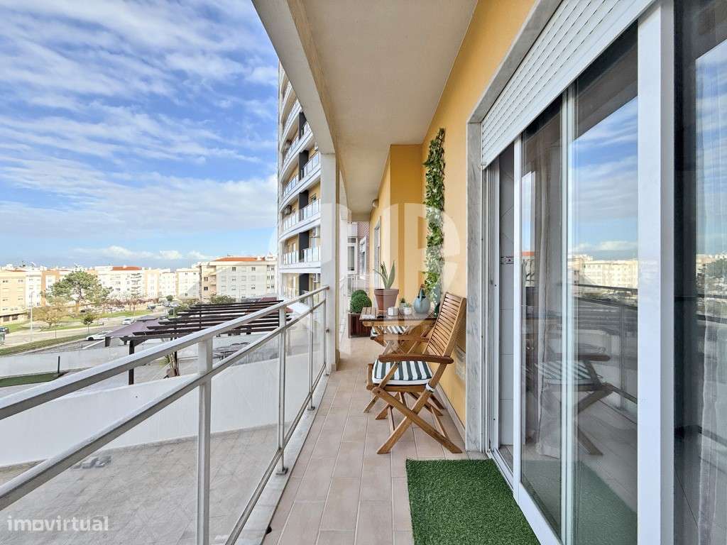 Apartamento T3 / C/Parqueamento // Santa Marta Corroios-13