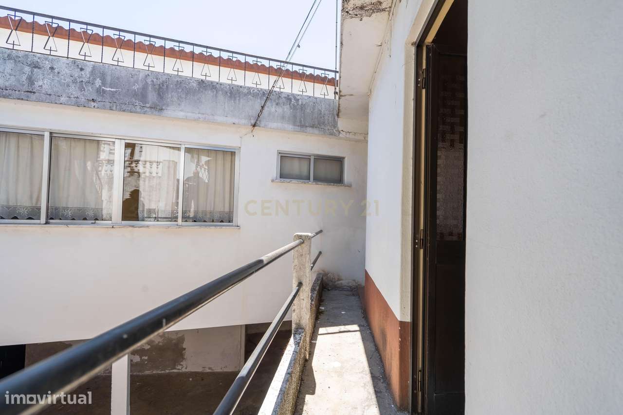 Moradia T3 c/ Vista para o Rio Mondego-45