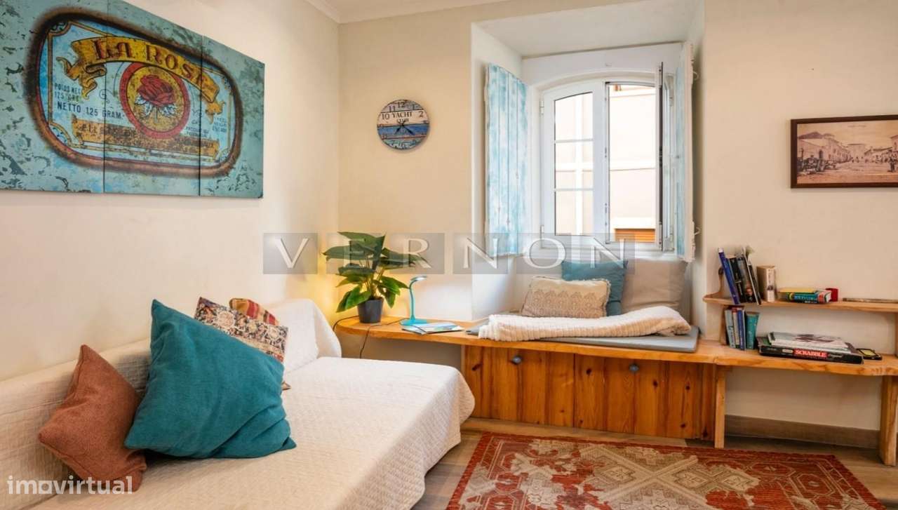 Moradia Histórica Renovada no Centro de Lagoa | T3 com 194 m² | 2 Habi-7