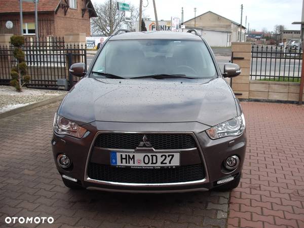 Mitsubishi Outlander - 5