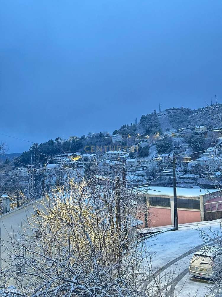 Moradia T3 na praia fluvial de Loriga, Seia, Serra da Estrela-17