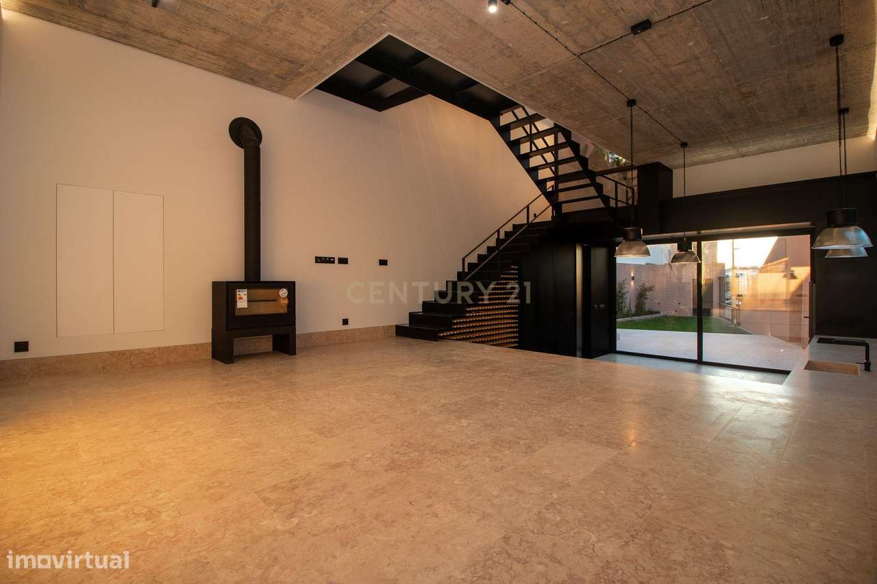 MORADIA T3 NO CORAÇÃO DE MAFRA – ESPAÇO, LUZ E SOFISTICAÇÃO-9