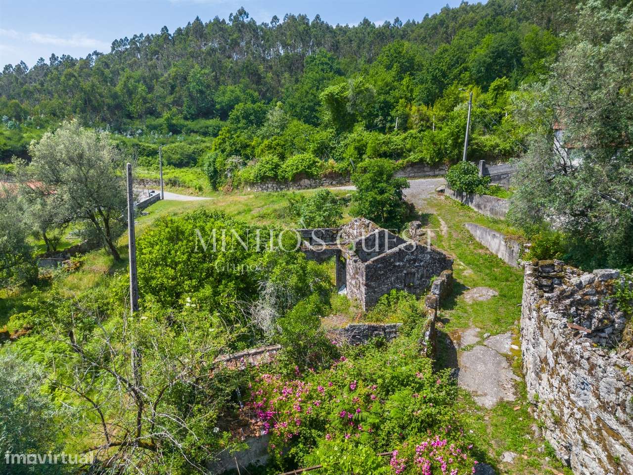 Terreno (700m2) c/ Ruína em Serzedelo – Póvoa de Lanhoso-5