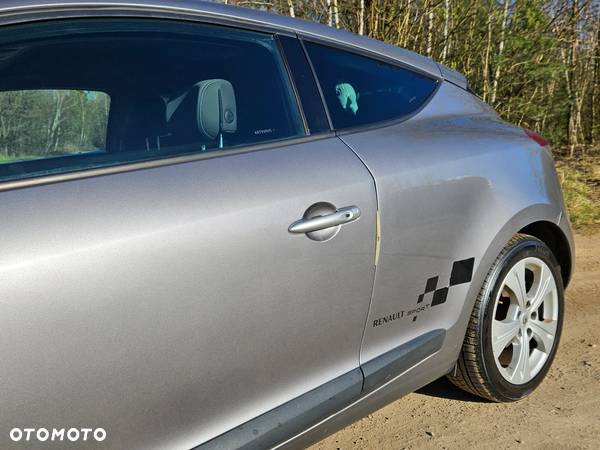 Renault Megane dCi 110 FAP Coupe Dynamique - 8