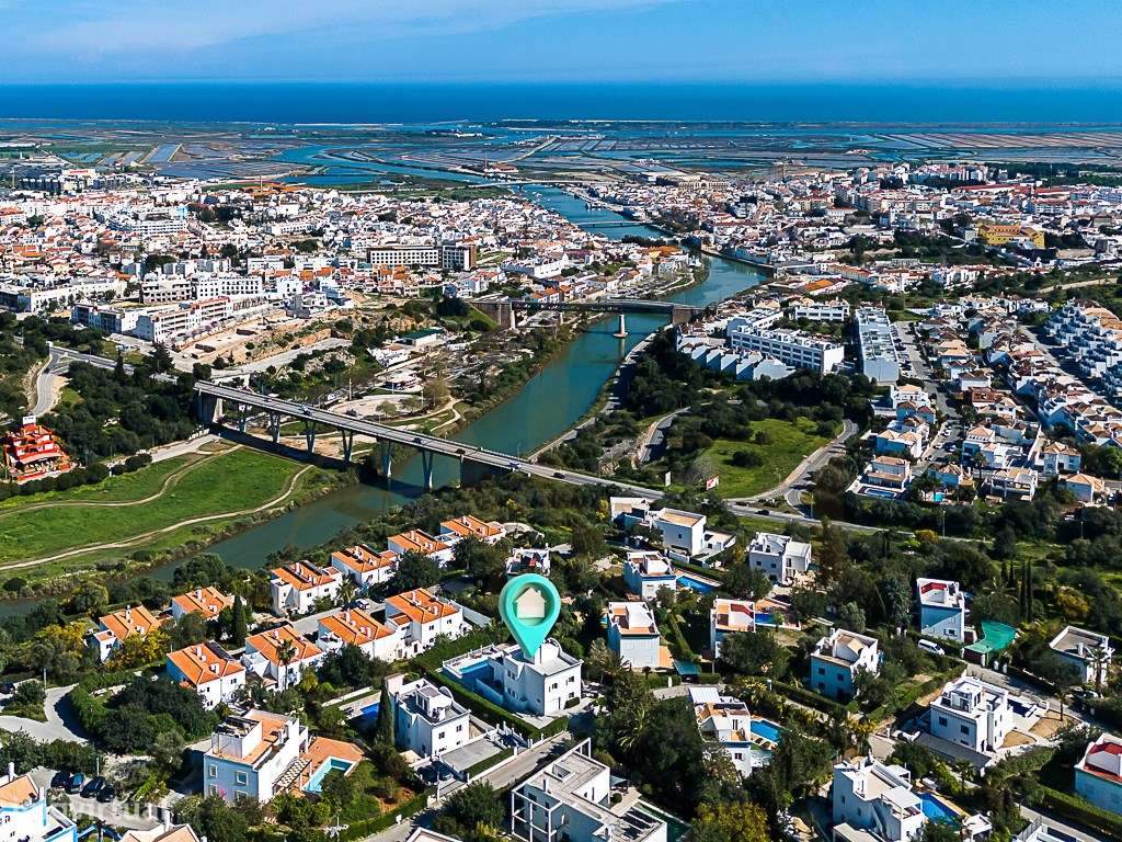 Moradia Exclusiva T4 com Vista Mar e Cidade em Tavira-7