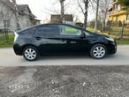 Toyota Prius 1.8 HSD Premium - 11