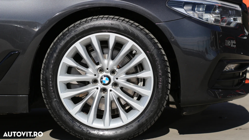 BMW Seria 5 520d xDrive AT - 27