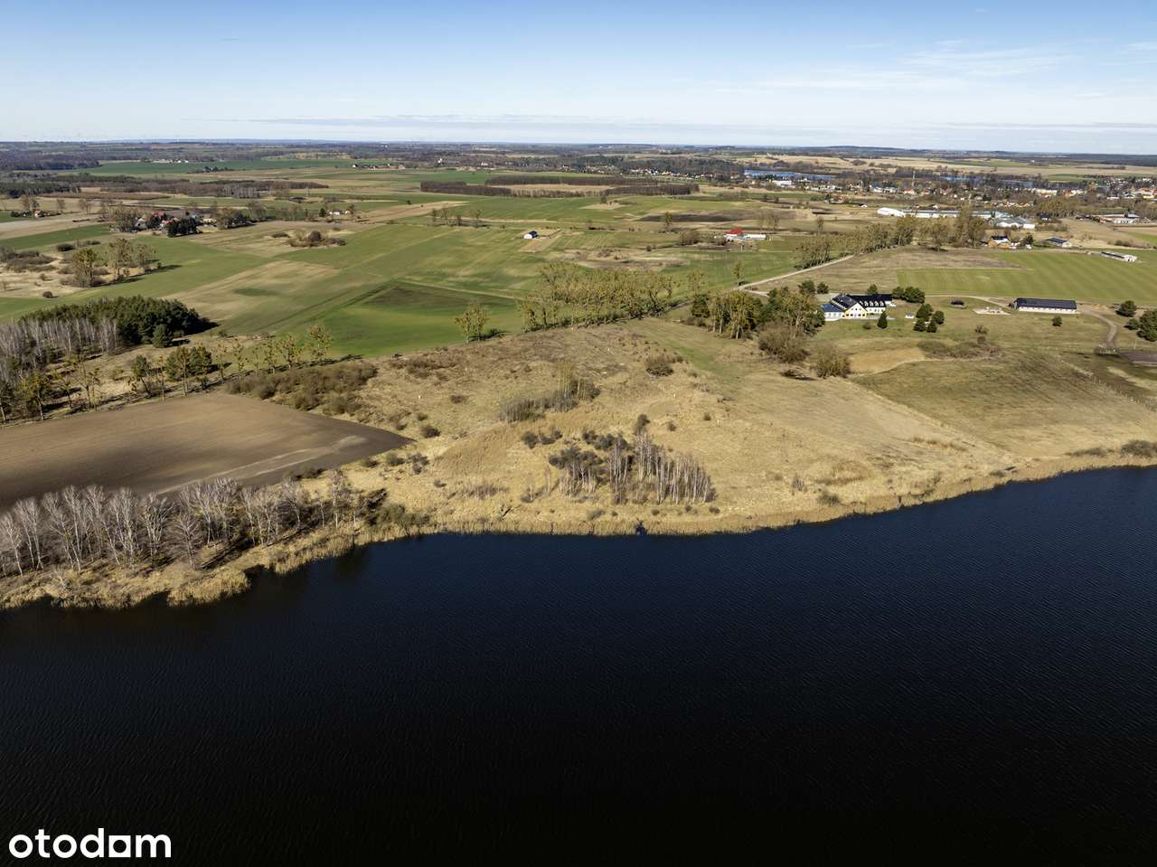 LIPIANY OSETNA DZIAŁKA Z BEZPOŚREDNIM DOSTĘPEM DO JEZIORA-1