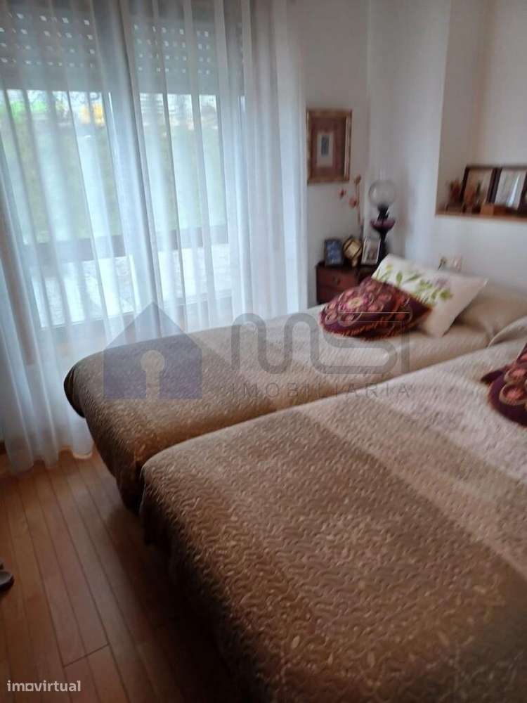 Apartamento T1 com lugar de garagem no Porto-14