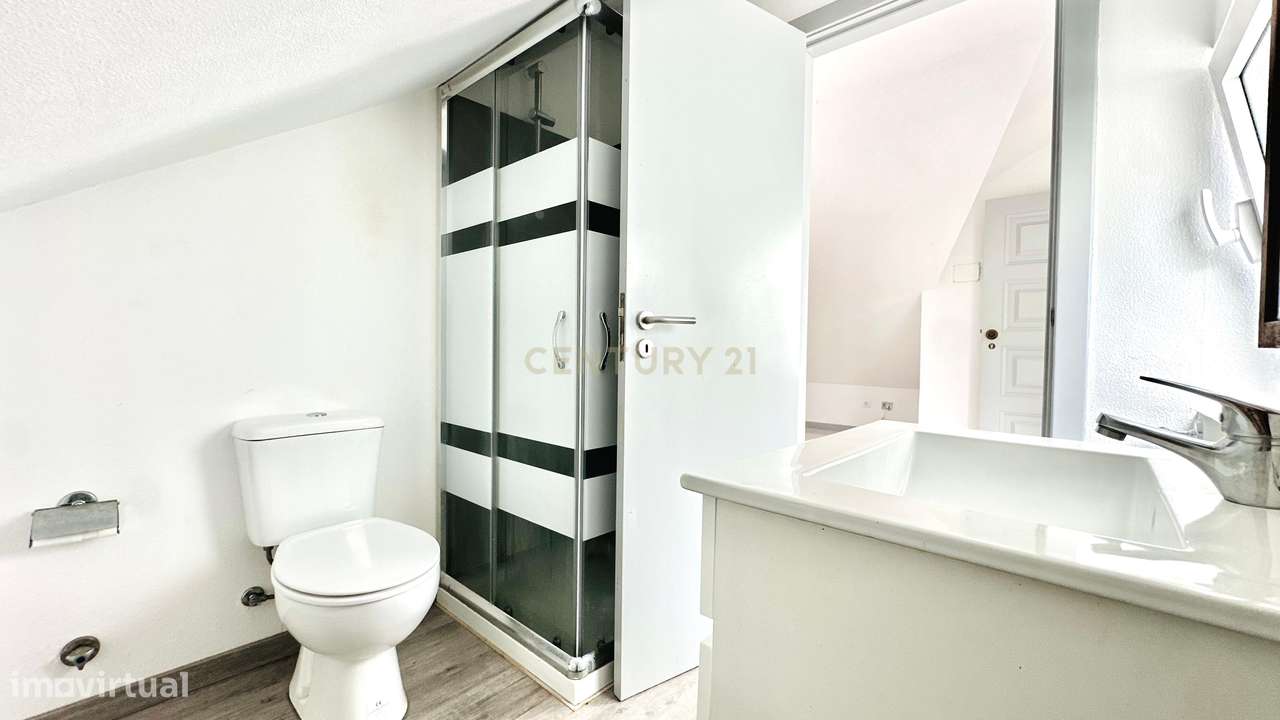 Prédio Urbano no Centro do Funchal – Oportunidade de Investimento - Lo-26