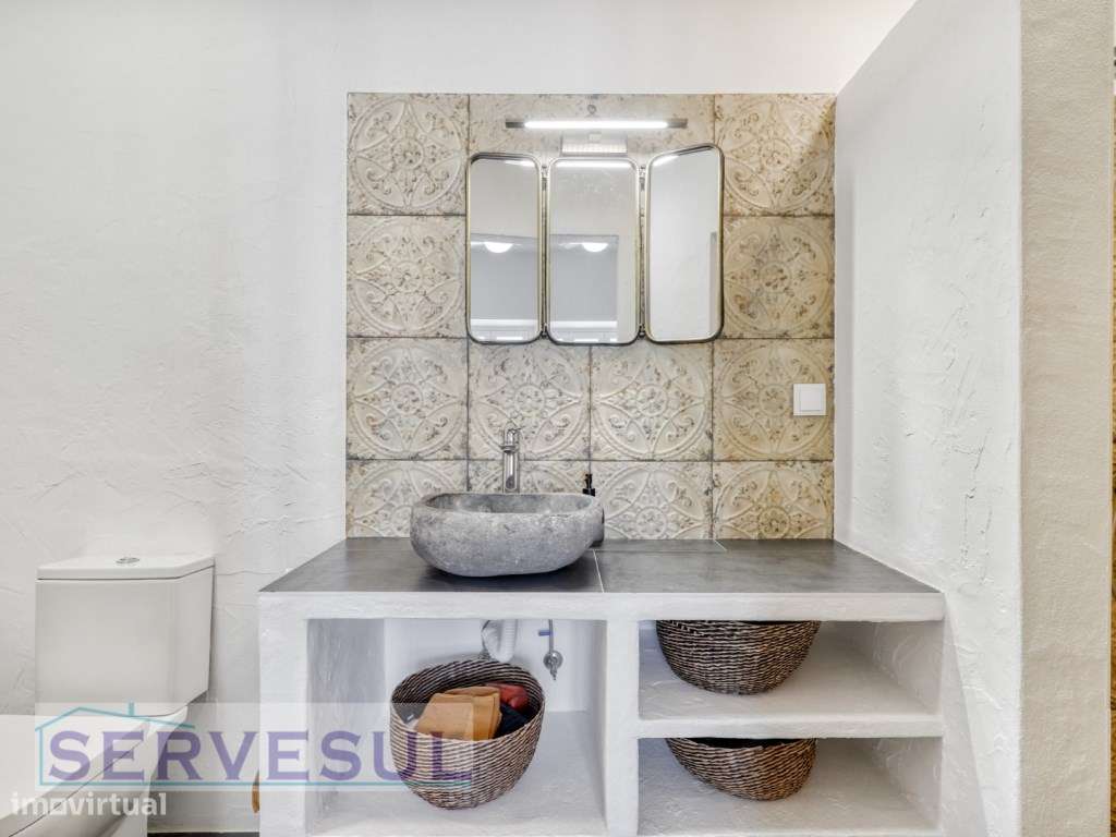 Charmosa Moradia Familiar T3+1 no Campo, inserida num generoso terr...-23