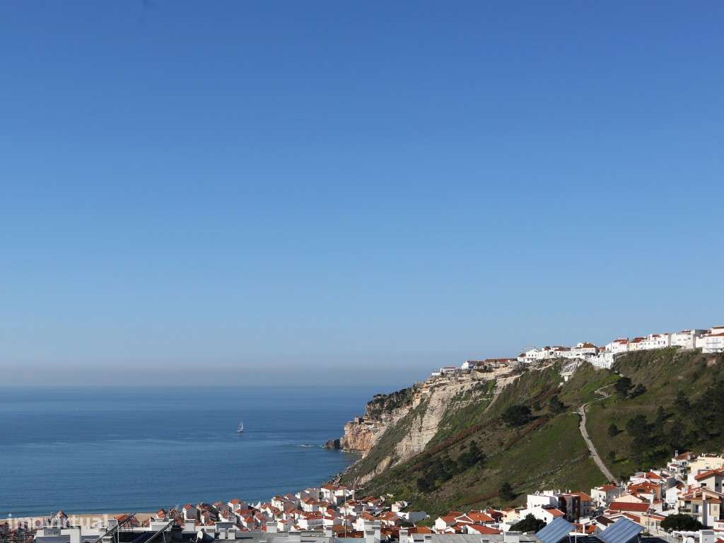 Penthouse T2 com vista panorâmica de mar e terraço privado em condo...-11