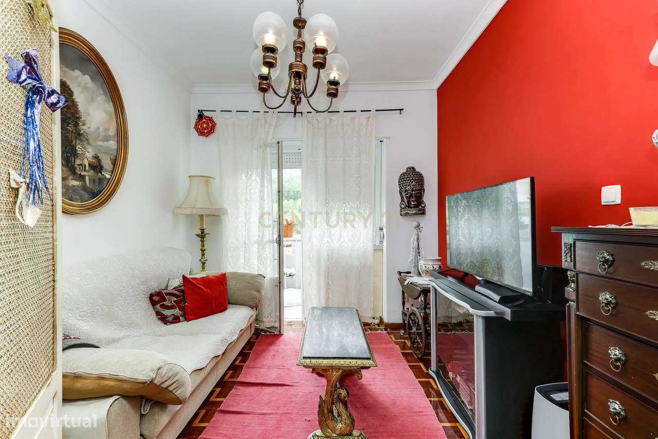 Apartamento T2 com Vista Cidade em Monte Abraão - Oportunidade Única - Grande imagem: 5/16