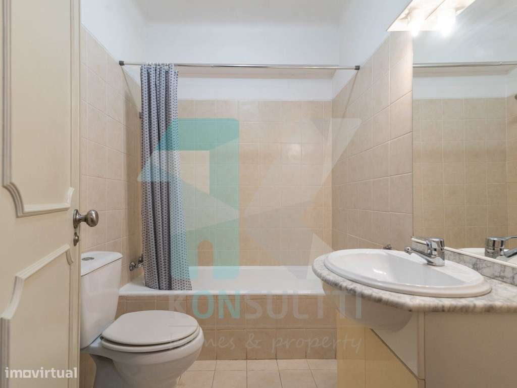 Apartamento T1 c/varanda junto à Praia de Santo Amaro de Oeiras-14