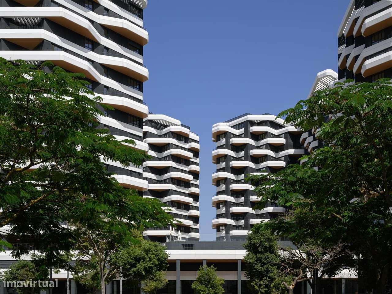 Apartamento T4 com estacionamento, Parque das Nações, Lisboa-10