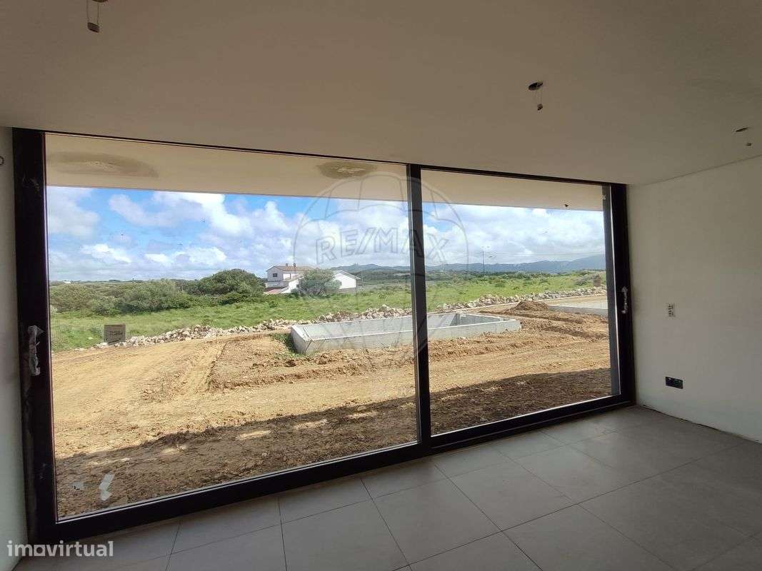 Moradia T4 para venda-9