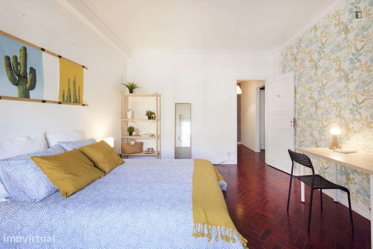 Quarto - localizado em Intendente Lisbon - Grande imagem: 3/28