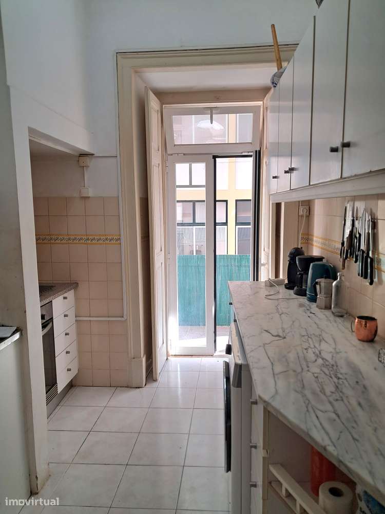 Oportunidade-  T5 remodelado á Alameda-16