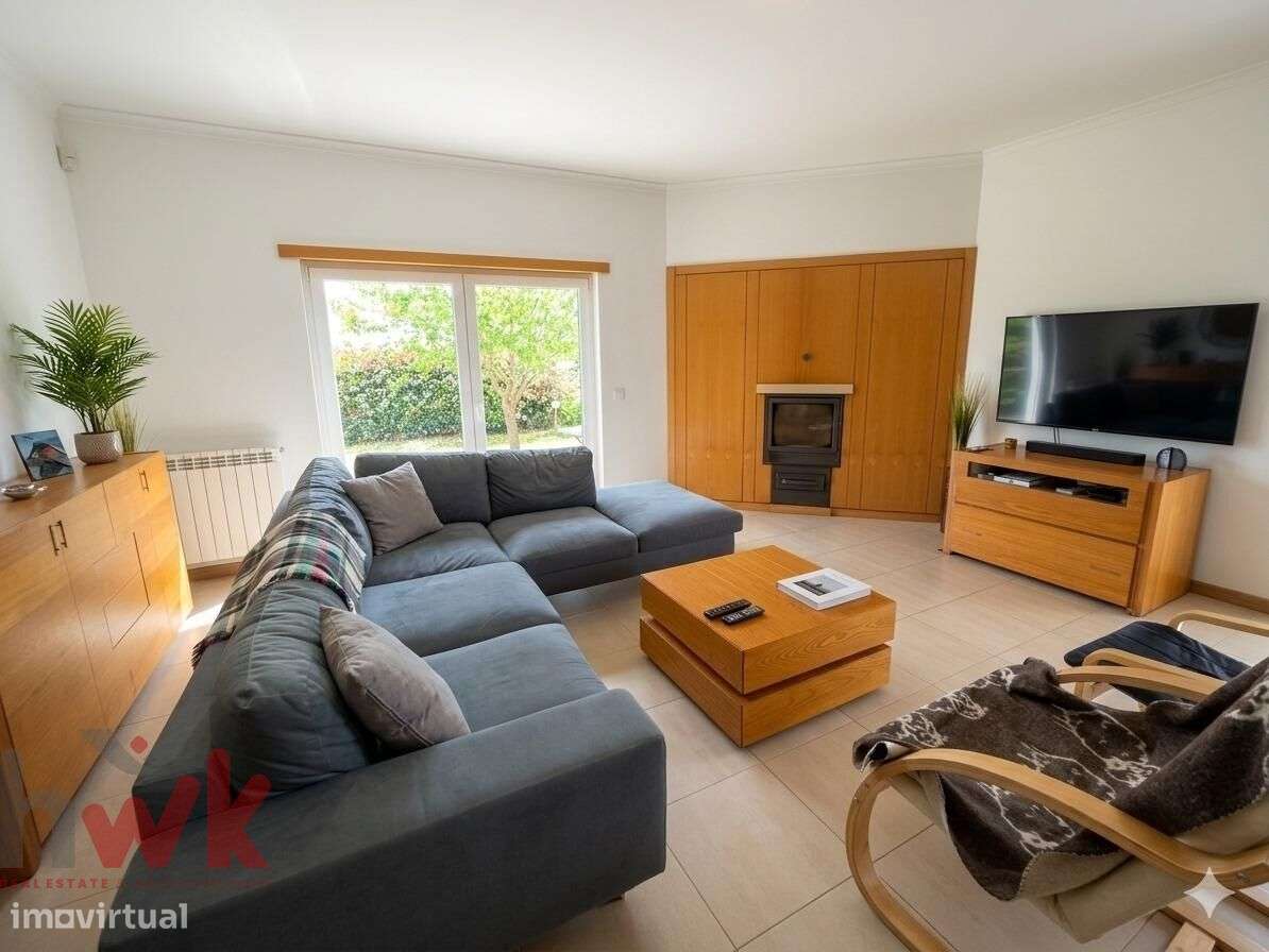 Moradia T4 Moderna com Vista Serra da Estrela-3