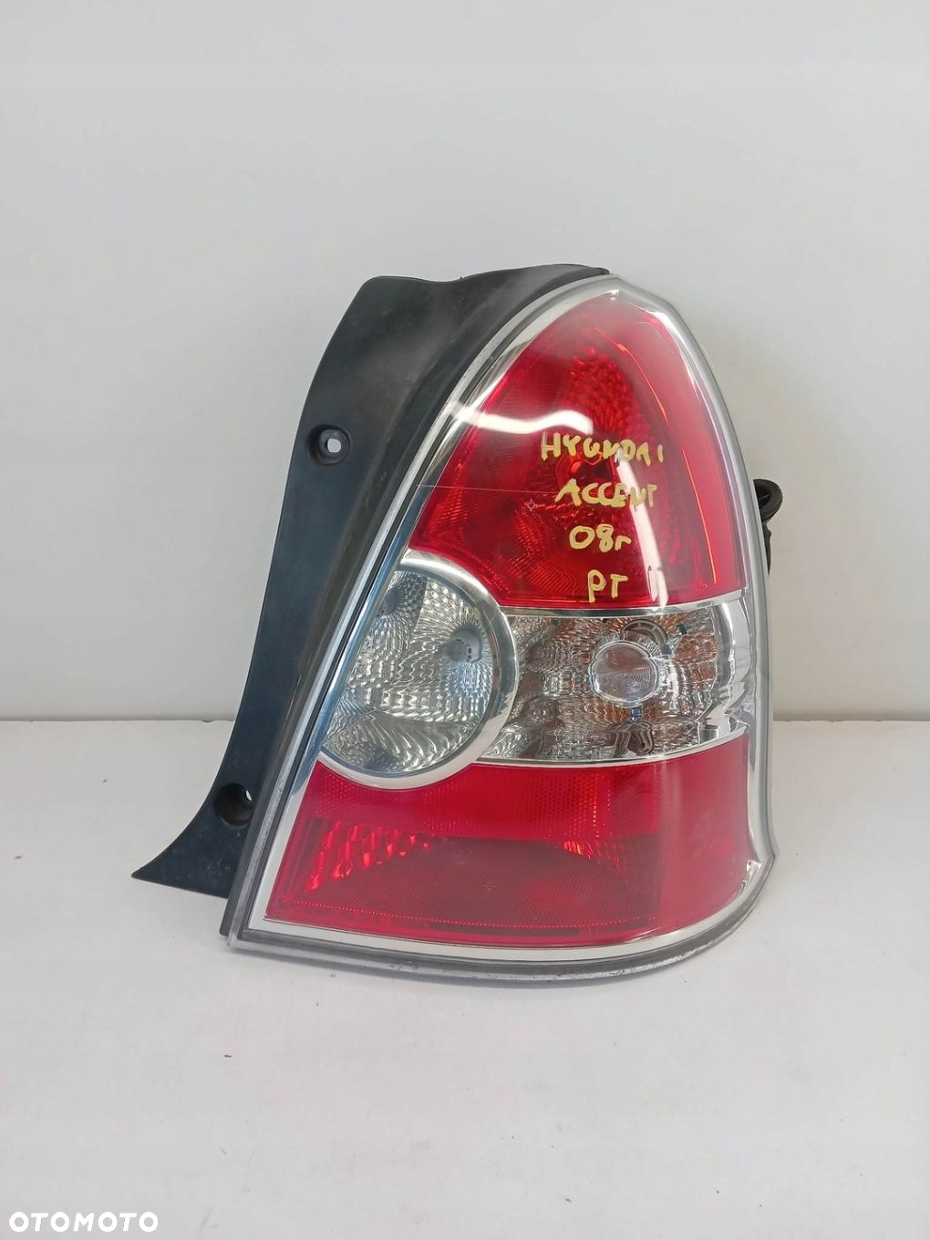 HYUNDAI ACCENT III LAMPA PRAWA TYLNA 05-10 - 2