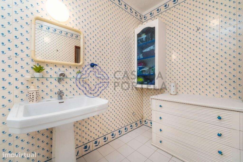 Magnífica Moradia T3 com Vista Mar e Localização Estratégica – Loulé-33
