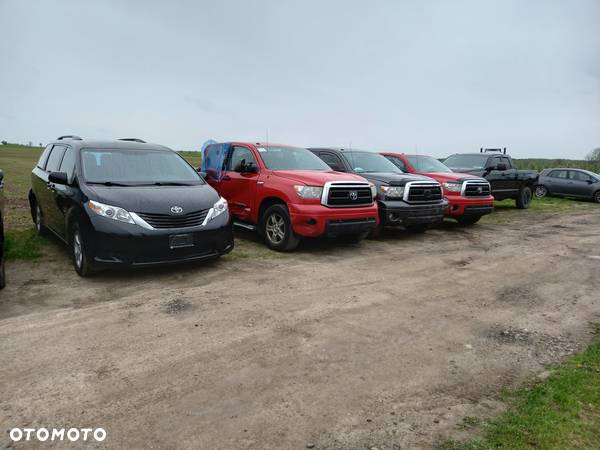 Toyota Tundra narożnik zakończenie podszybia LEWY - 9