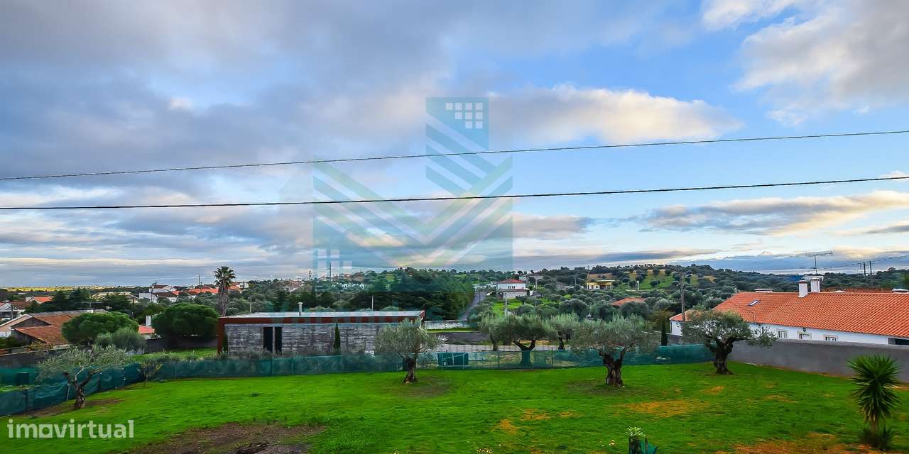 Moradia de luxo T5 com piscina e anexo-43