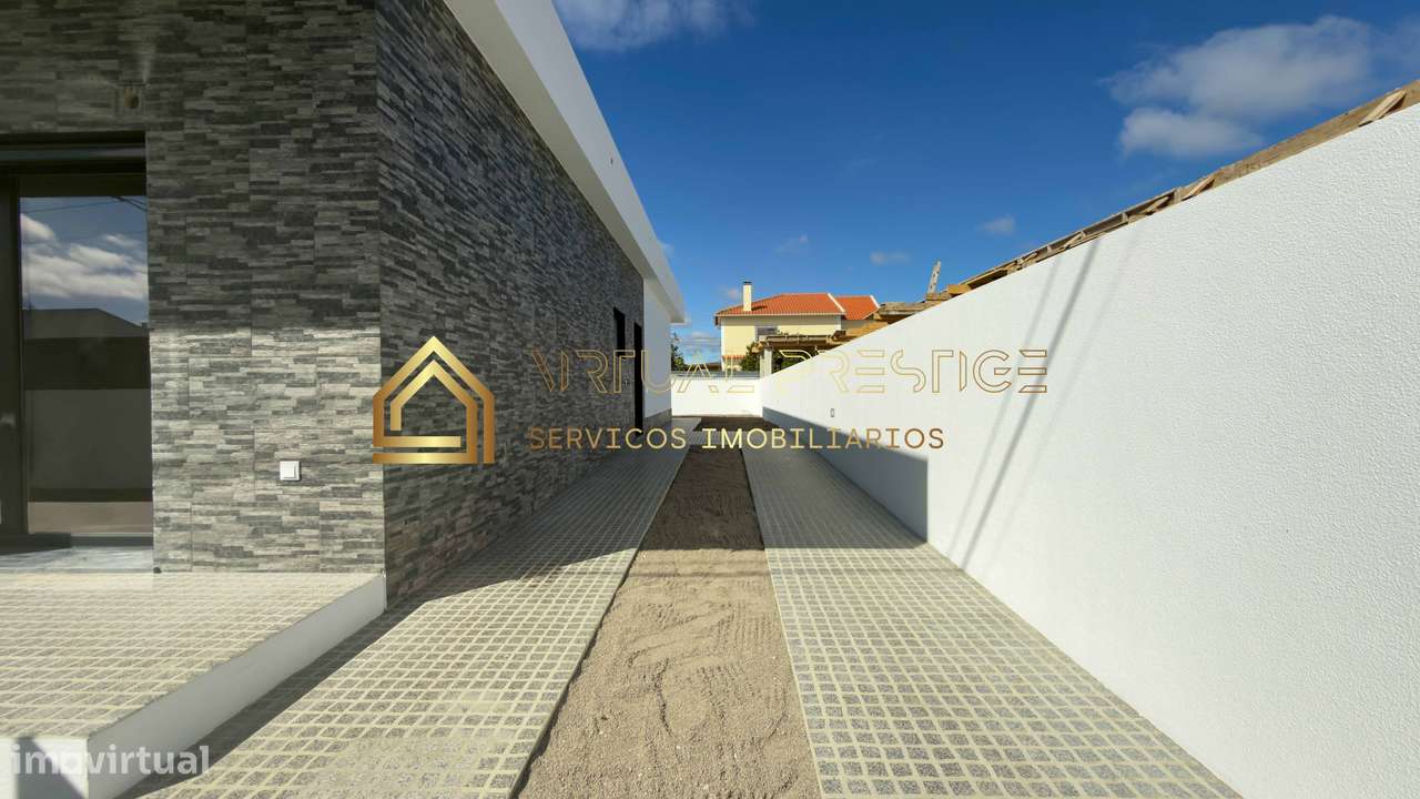 Moradia T4 Térrea | 2 suites e espaço p/ piscina | Fernão Ferro-24