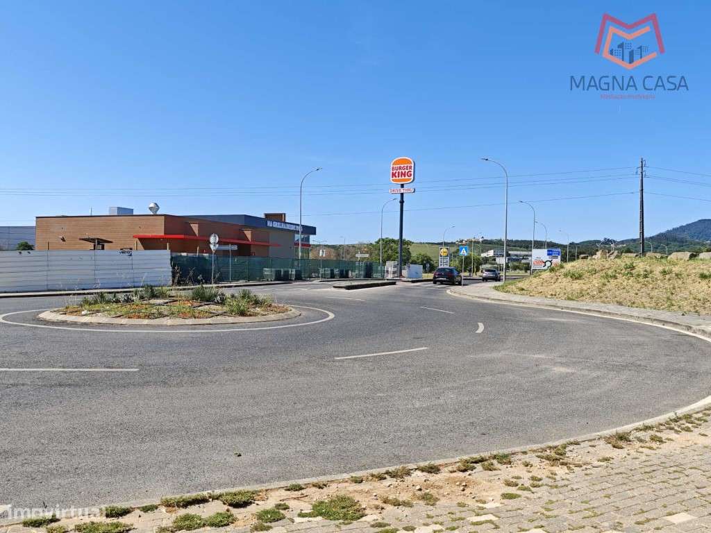 Apartamento T2 com Parqueamento em Algueirão-Mem Martins.-25