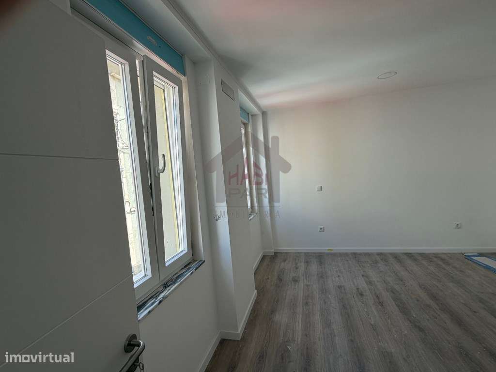 Excelente Moradia Renovada Centro Histórico de Salvaterra de Magos-25