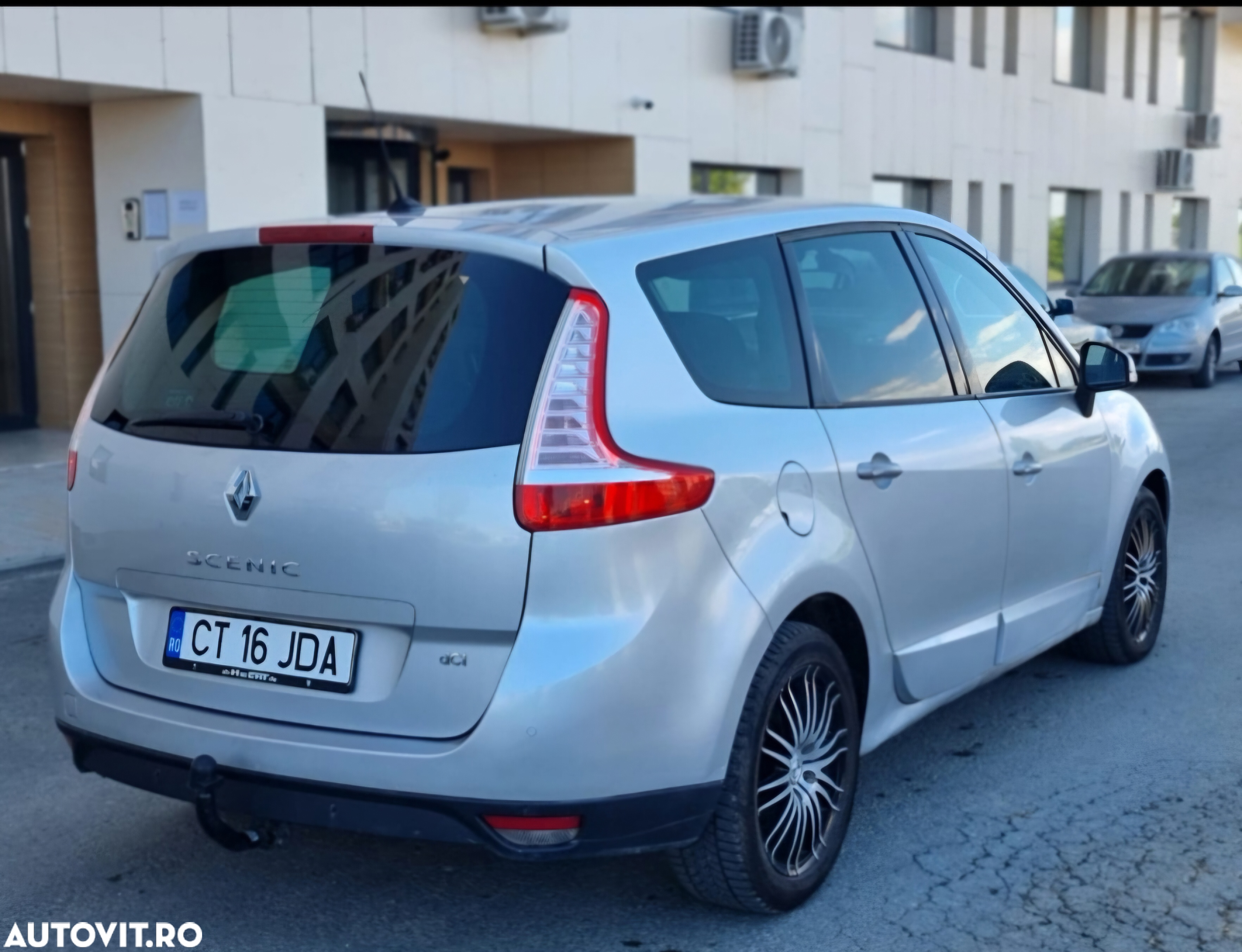 Renault Scenic dCi 160 Luxe - 3